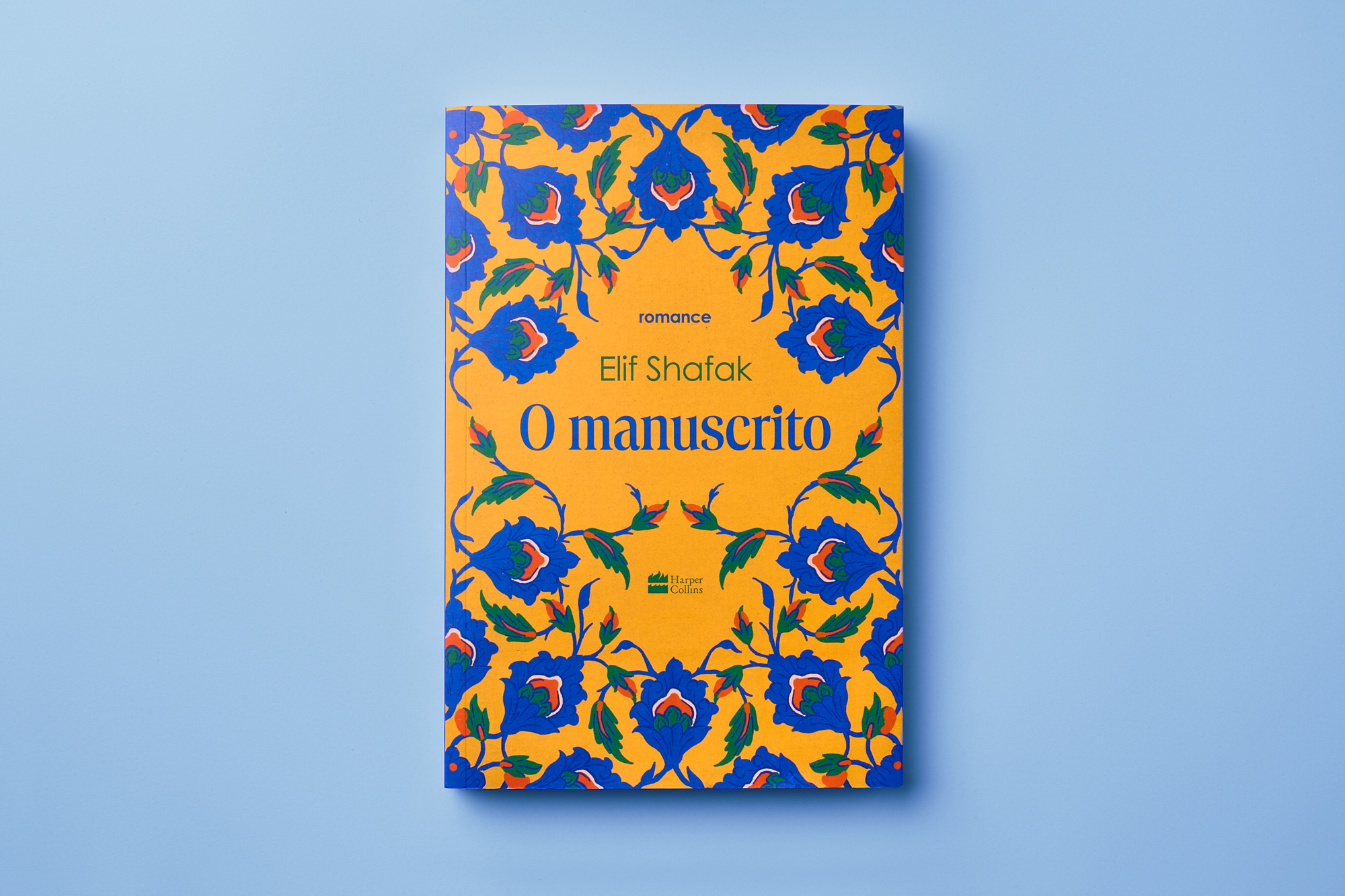 Capa do livro de Elif Shafak sobre amor e propósito, a respeito de uma mulher que encontra o caminho de volta para si.